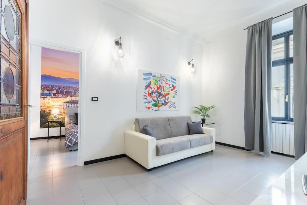 Historical Suite - Pieno Centro - Porta Nuova- Piazza Castello Turin Exterior photo
